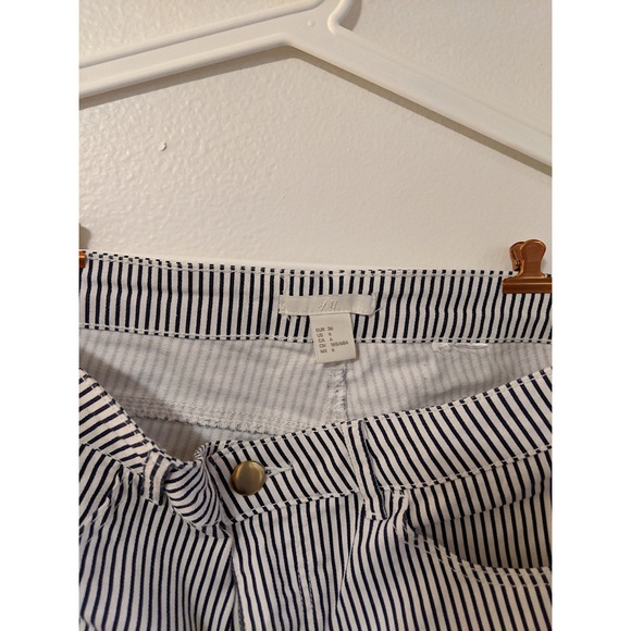 H&M striped mini shorts - Picture 2 of 3